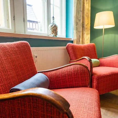 Kavaliershaus - Gaestehaus Im Schlosspark - Schluesselbox - Kein Tv Penzion