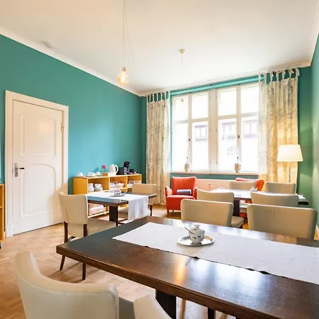 Kavaliershaus - Gaestehaus Im Schlosspark - Schluesselbox - Kein Tv Gasthuis