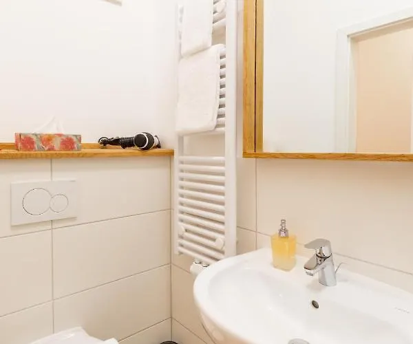 - Kavaliershaus - Schluesseltresor Bed & Breakfast Krumke